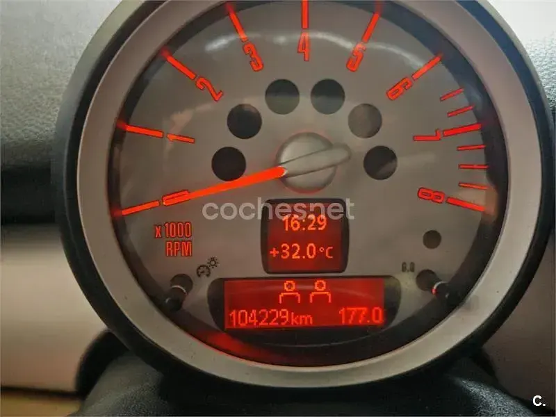 Usado Mini Cooper 120 CV (88 kW) 2009 Beige Utilitario