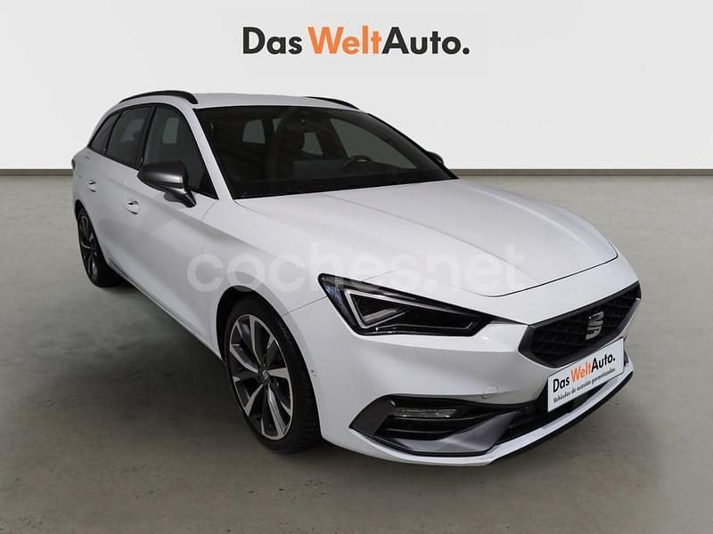 Blanco Usado 2025 Seat Leon FR Familiar | 23.500 € (Buen precio) - Imagen 1/4