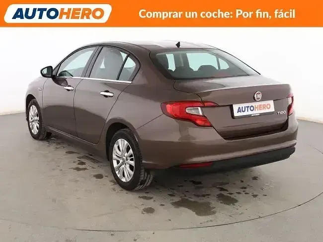 Usado Fiat Tipo Easy 95 CV (69 kW) 2016 Marrón Berlina