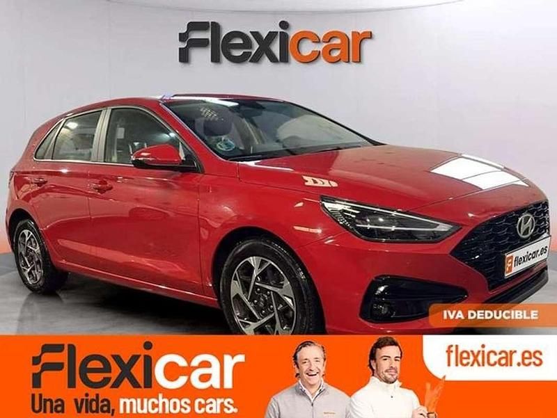 Rojo Usado 2024 Hyundai i30 Berlina | 17.290 € (Buen precio) - Imagen 1/4