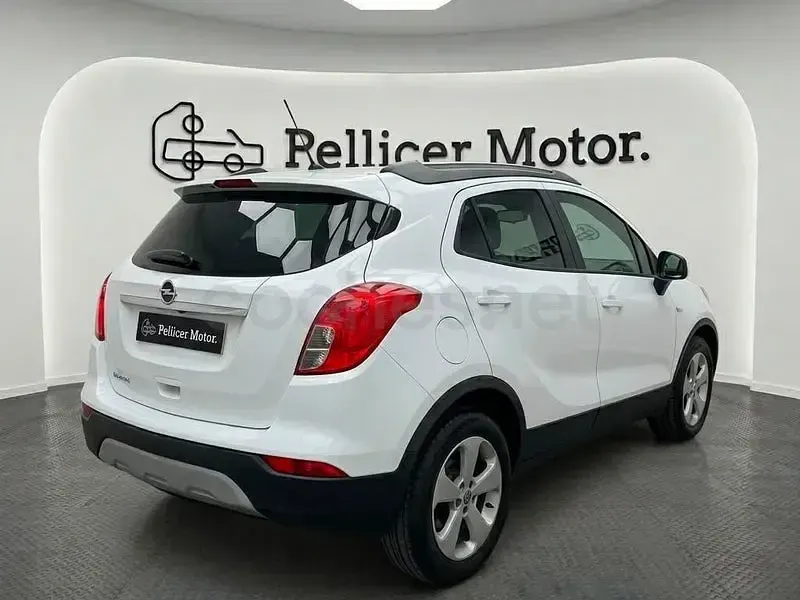 Usado Opel Mokka X Innovation 136 CV (100 kW) 2019 Blanco SUV