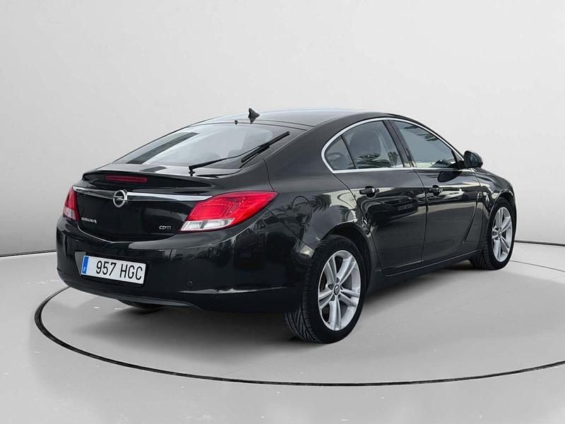 Usado Opel Insignia Eco 160 CV (117 kW) 2011 Negro Berlina