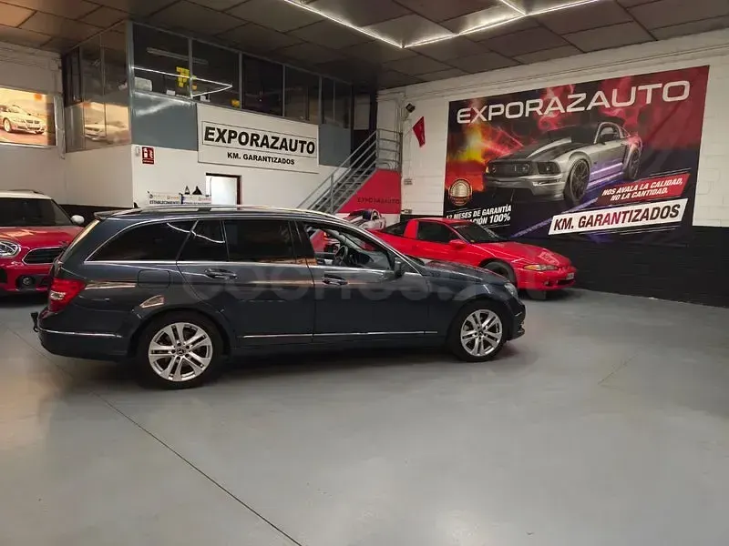 Usado Mercedes C220 Avantgarde 170 CV (125 kW) 2013 Gris / plata Familiar