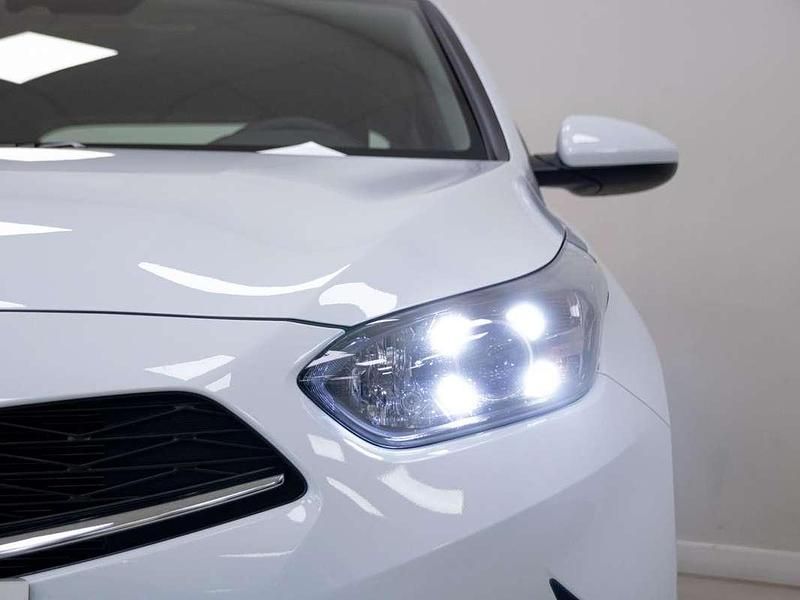 Nuevo Kia Ceed 101 CV (74 kW) 2025 Blanco Utilitario