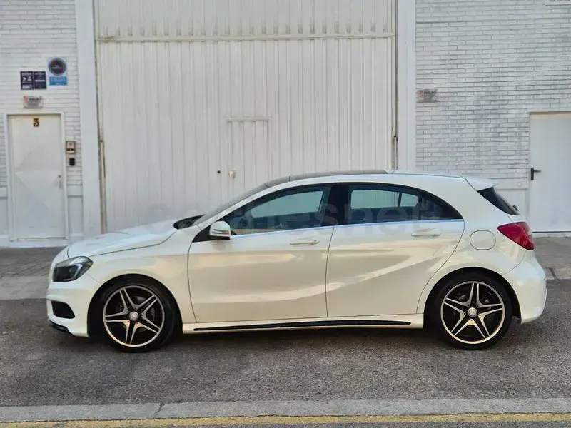 Usado Mercedes A200 AMG line 136 CV (100 kW) 2013 Blanco Utilitario