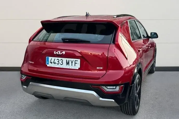 Usado Kia Niro 129 CV (94 kW) 2025 Rojo SUV
