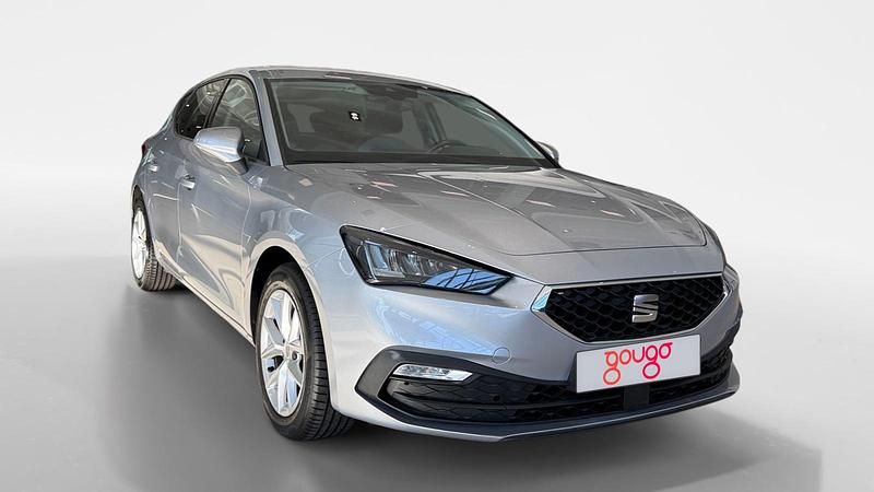 Usado Seat Leon Style 115 CV (84 kW) 2023 Gris / plata Berlina