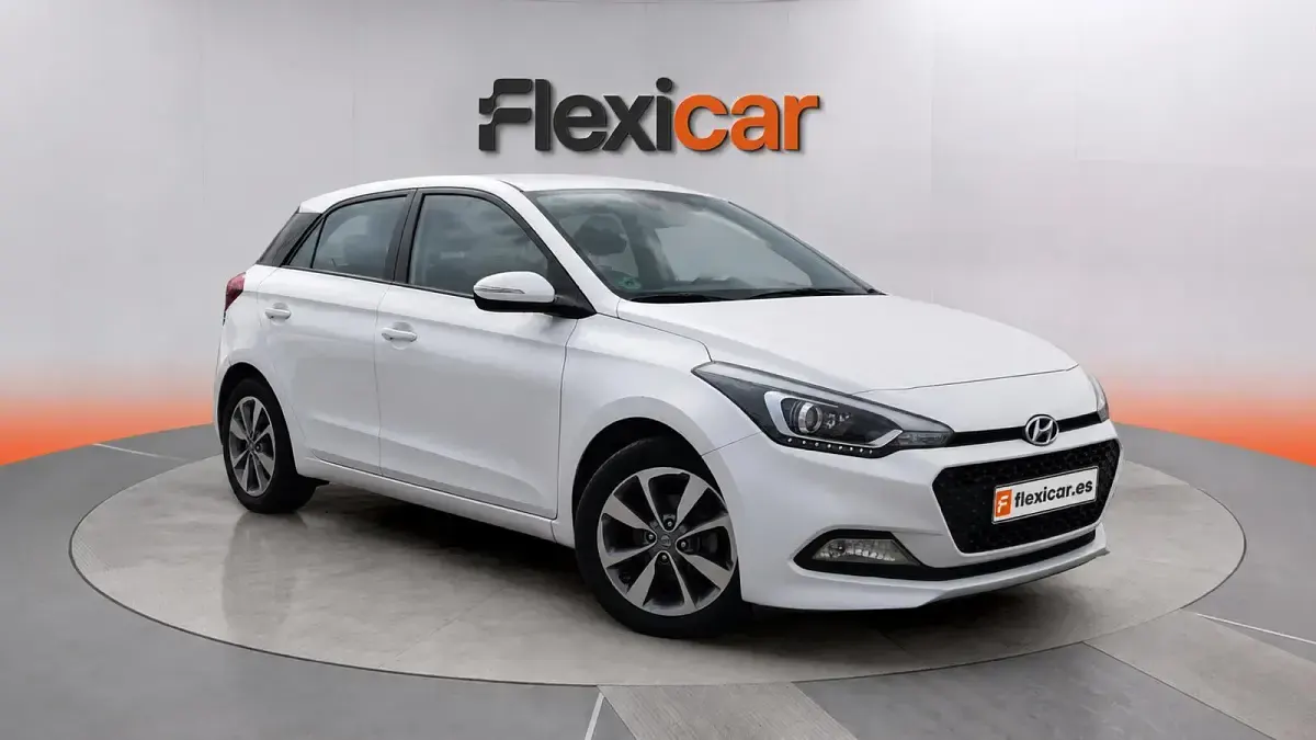 Usado Hyundai i20 84 CV (61 kW) 2015 Berlina