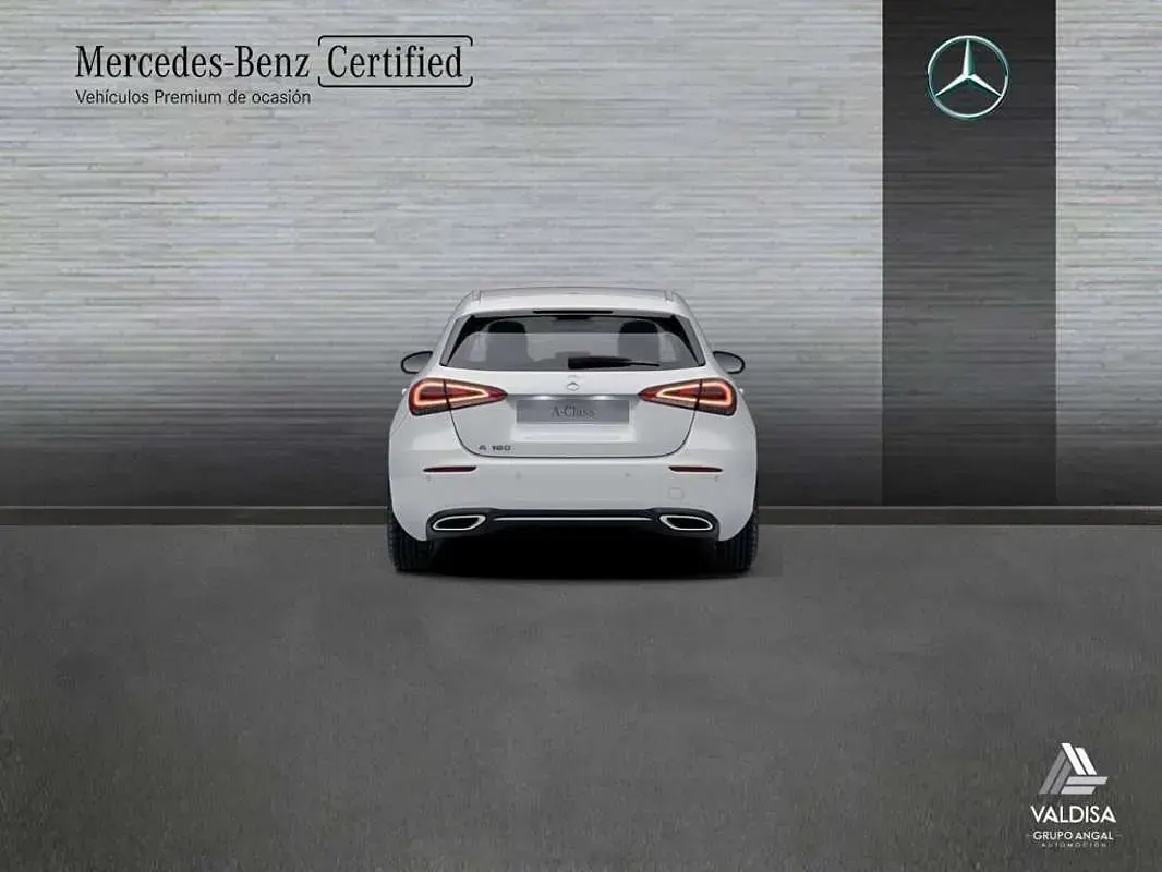 Usado Mercedes A180 136 CV (100 kW) 2022 Berlina