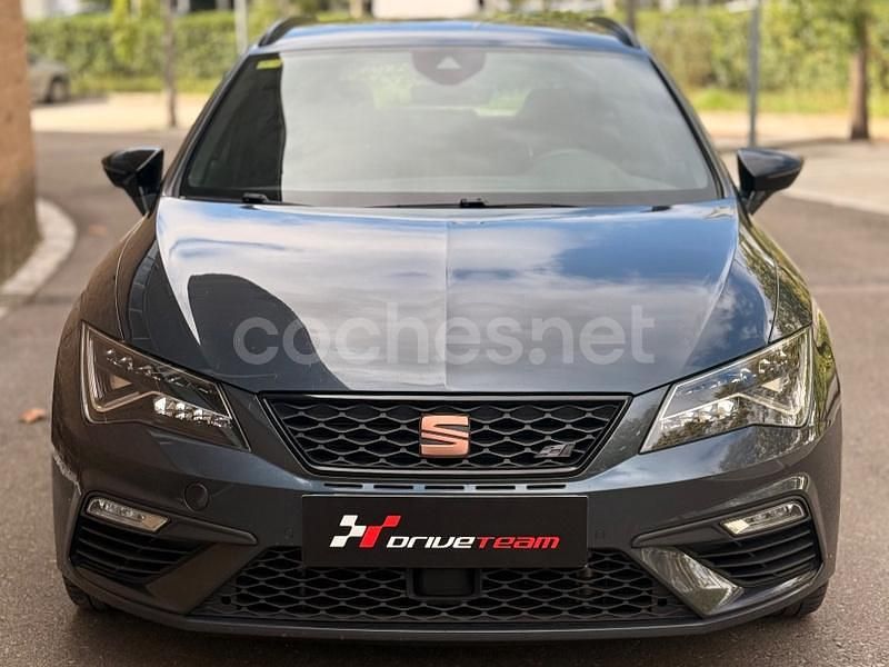 Usado Seat Leon CUPRA 290 CV (213 kW) 2020 Gris / plata Familiar