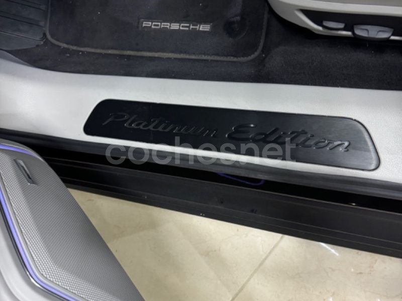 Usado Porsche Panamera 4 Platinum Edition 462 CV (339 kW) 2022 Negro Berlina