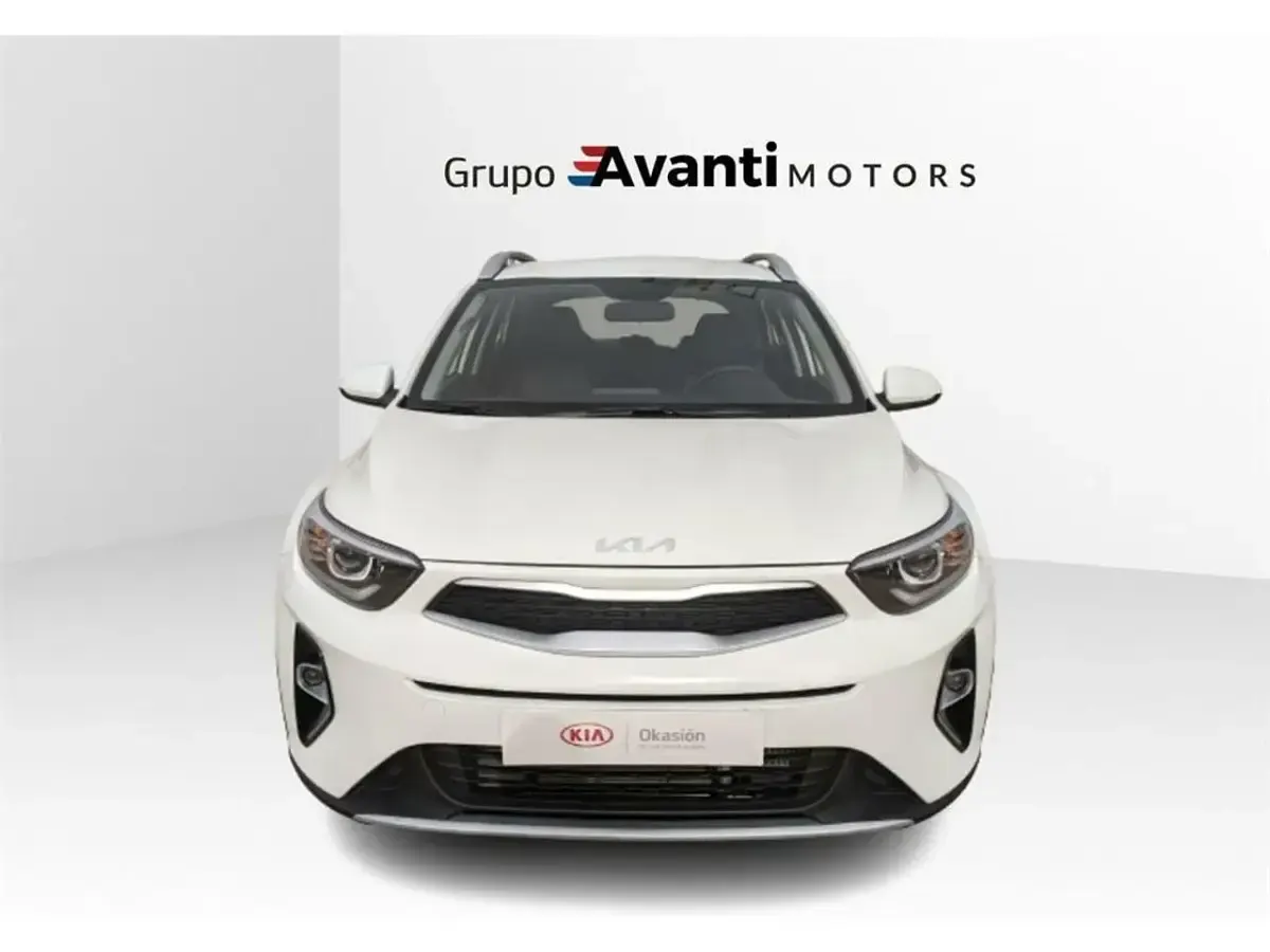 Usado Kia Stonic 100 CV (73 kW) 2022 Blanco SUV
