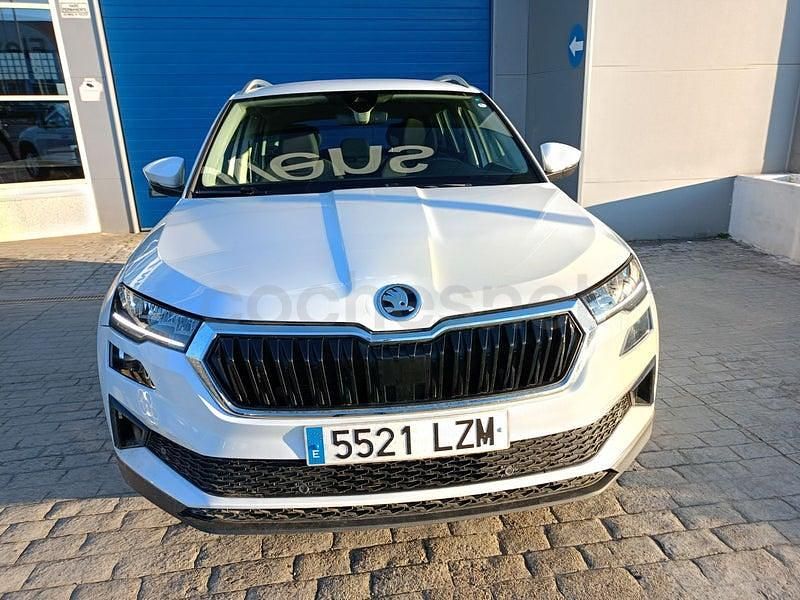 Usado Skoda Karoq Ambition 115 CV (84 kW) 2022 Blanco SUV