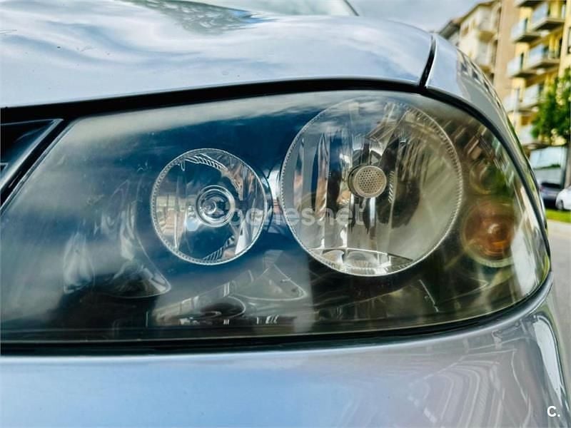 Usado Seat Ibiza Reference 100 CV (73 kW) 2006 Gris / plata Utilitario