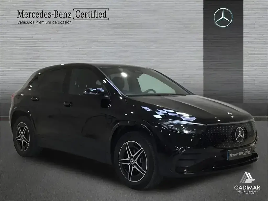 Käytetty Mercedes EQA250+ 139 kW (190 HP) 2025 Musta Katumaasturi