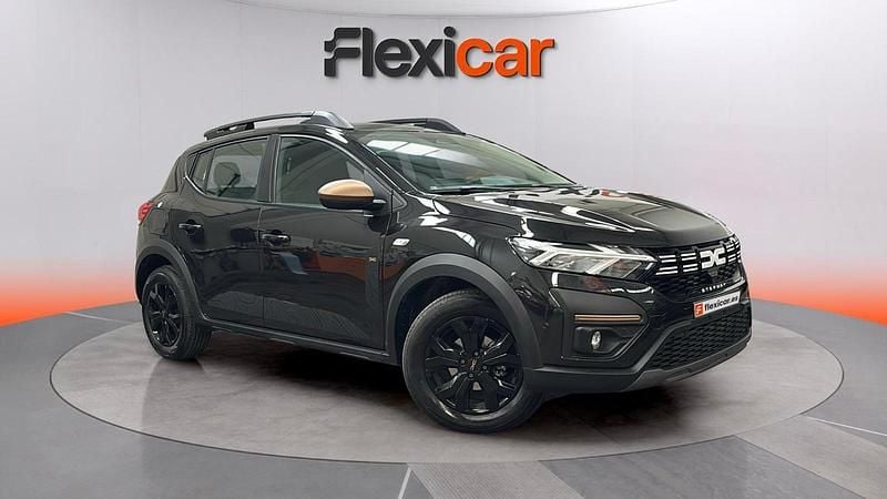 Usado Dacia Sandero Extreme 101 CV (74 kW) 2025 Gris Utilitario