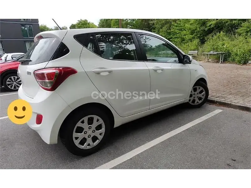 Usado Hyundai i10 66 CV (48 kW) 2015 Blanco Utilitario