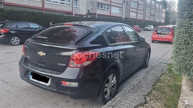 Usado Chevrolet Cruze LTZ 141 CV (103 kW) 2014 Negro Berlina