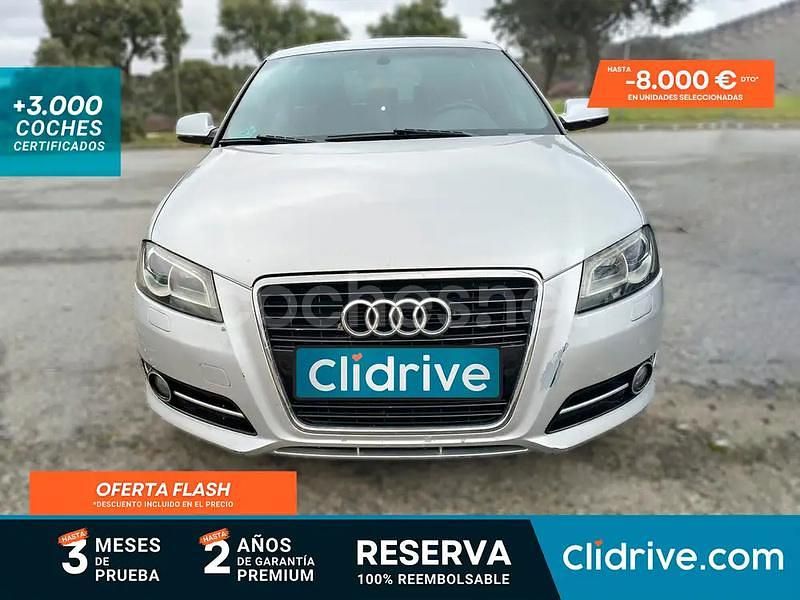 Gris / plata Usado 2011 Audi A3 Attraction Berlina | 8690 € (Buen precio) - Imagen 1/3