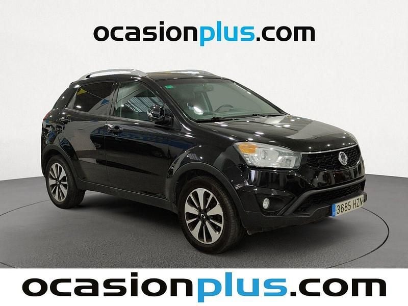 Usado Ssangyong (KGM) Korando Limited 175 CV (128 kW) 2014 Negro SUV