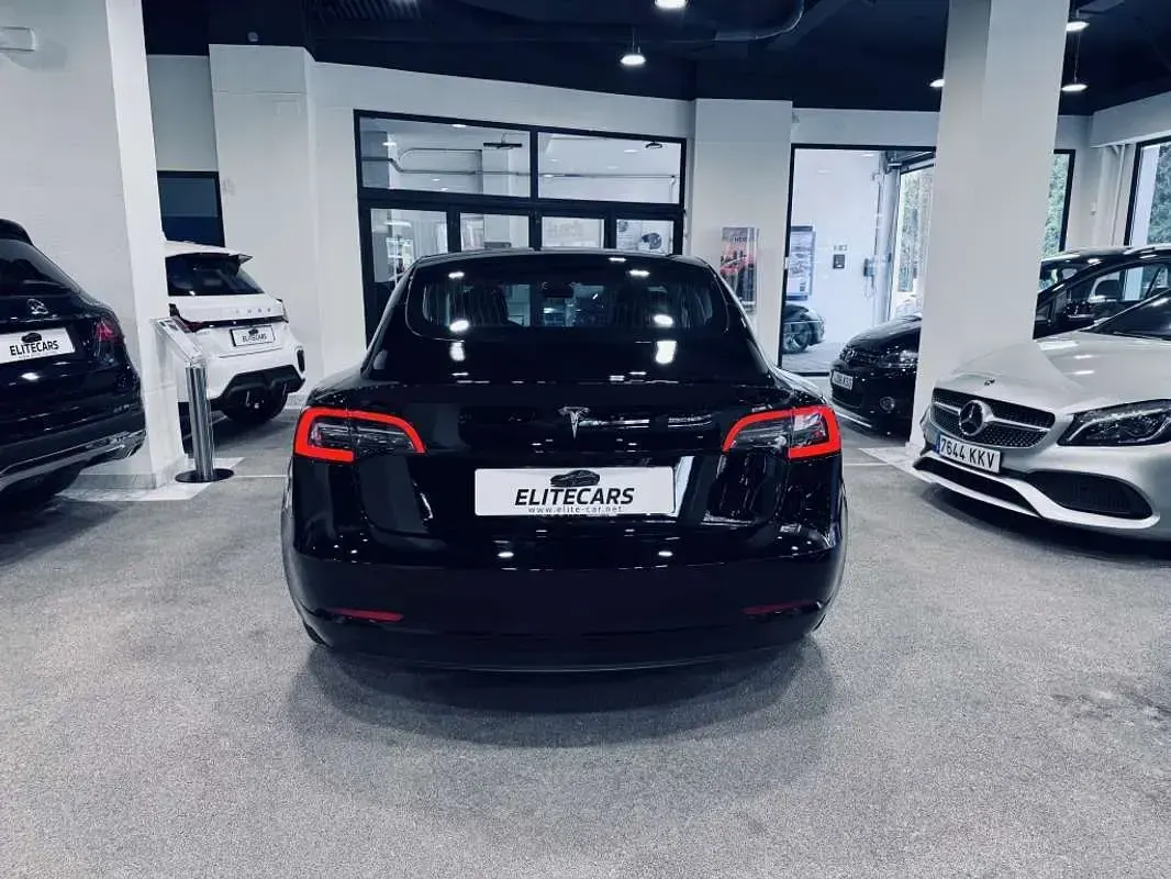 Usado Tesla Model 3 Standard Range Plus 239 kW (325 CV) 2019 Negro Berlina