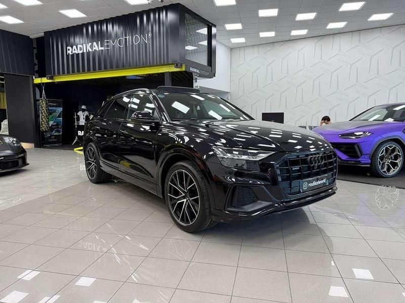 Usado Audi Q8 S-line plus 286 CV (210 kW) 2021 Negro SUV