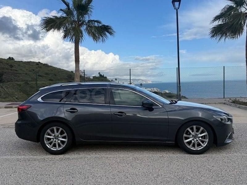 Usado Mazda 6 Style 150 CV (110 kW) 2017 Gris / plata Familiar