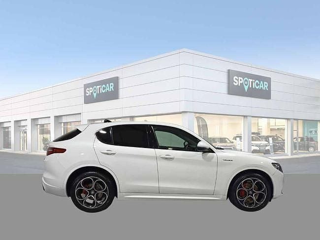 Usado Alfa Romeo Stelvio Veloce 209 CV (153 kW) 2021 Blanco SUV