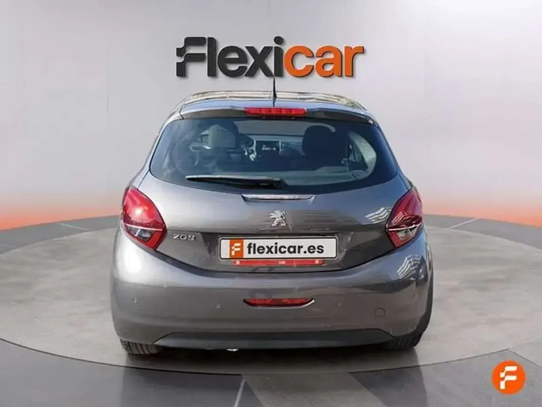 Usado Peugeot 208 Allure 110 CV (80 kW) 2018 Gris Utilitario