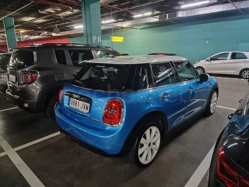 Usado Mini Cooper 136 CV (100 kW) 2017 Azul Utilitario