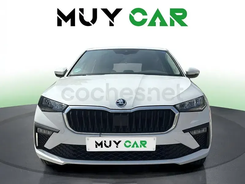 Usado Skoda Scala Essence 115 CV (84 kW) 2024 Blanco Utilitario