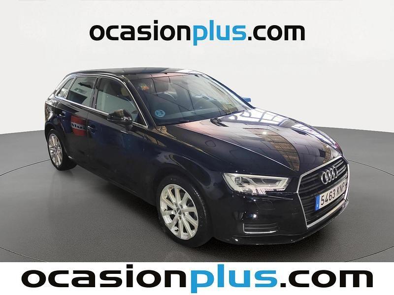 Usado Audi A3 Design 116 CV (85 kW) 2018 Negro Berlina