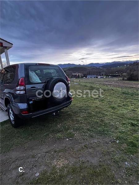 Usado Toyota Land Cruiser 166 CV (122 kW) 2007 Gris / plata SUV