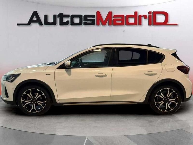 Usado Ford Focus Active 156 CV (114 kW) 2022 Blanco Familiar