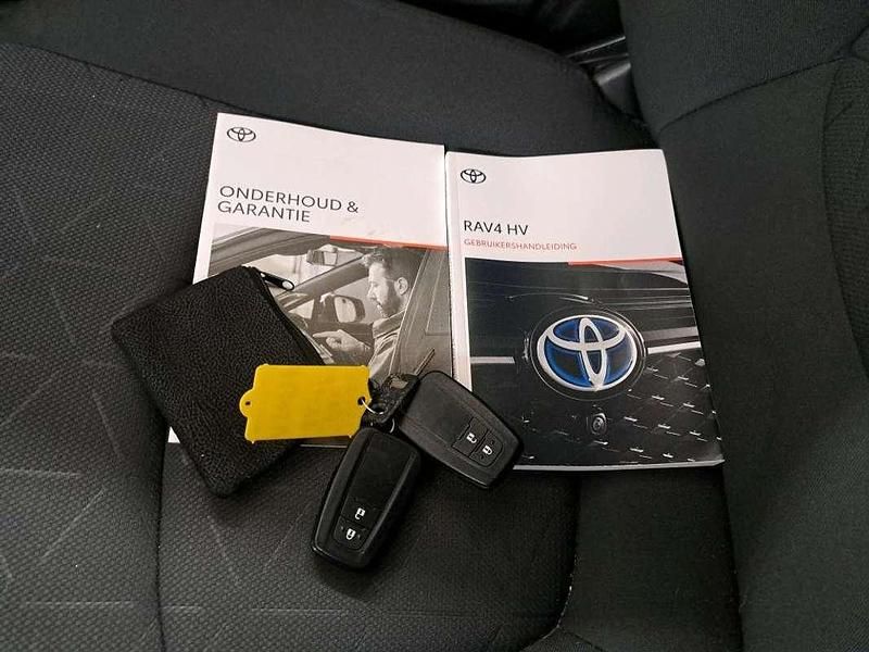 Usado Toyota RAV4 Hybrid 178 CV (130 kW) 2022 Blanco SUV