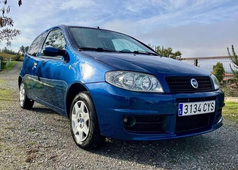 Azul Usado 2004 Fiat Punto Dynamic Utilitario | 1900 € (Super precio) - Imagen 1/4