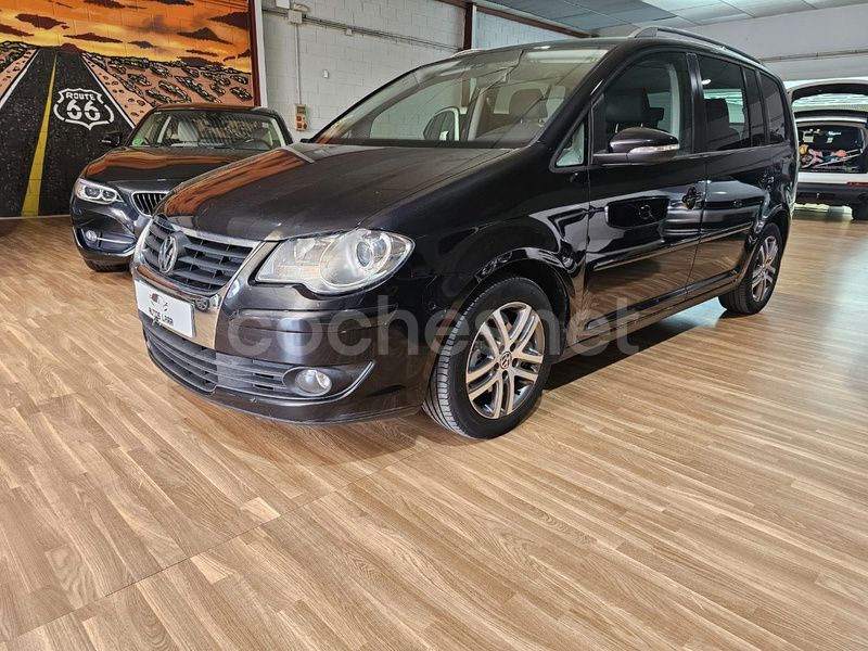 Negro Usado 2010 VW Touran Edition Monovolumen | 5900 € (Precio justo) - Imagen 1/4