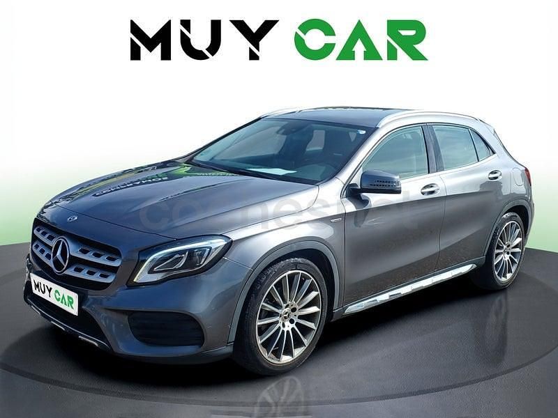 Usado Mercedes GLA180 122 CV (89 kW) 2019 Gris / plata SUV