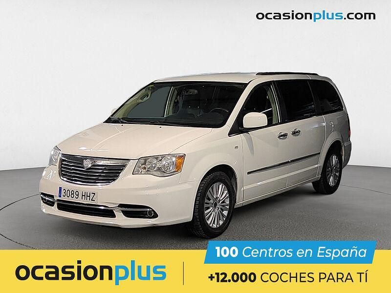 Blanco Usado 2012 Lancia Voyager Gold Monovolumen | 14.600 € (Un poco caro) - Imagen 1/4