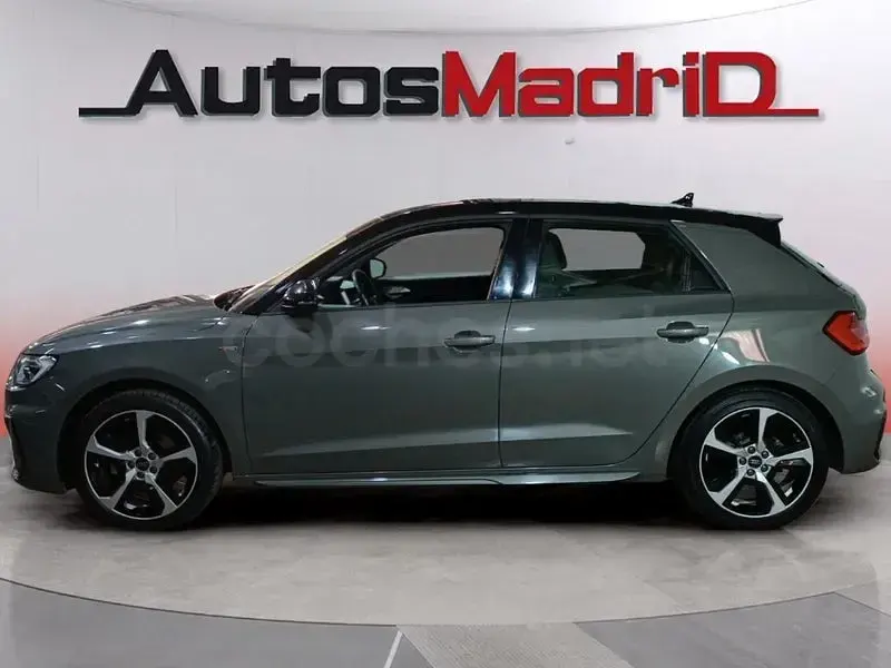 Usado Audi A1 Sportback 110 CV (80 kW) 2023 Gris / plata Utilitario
