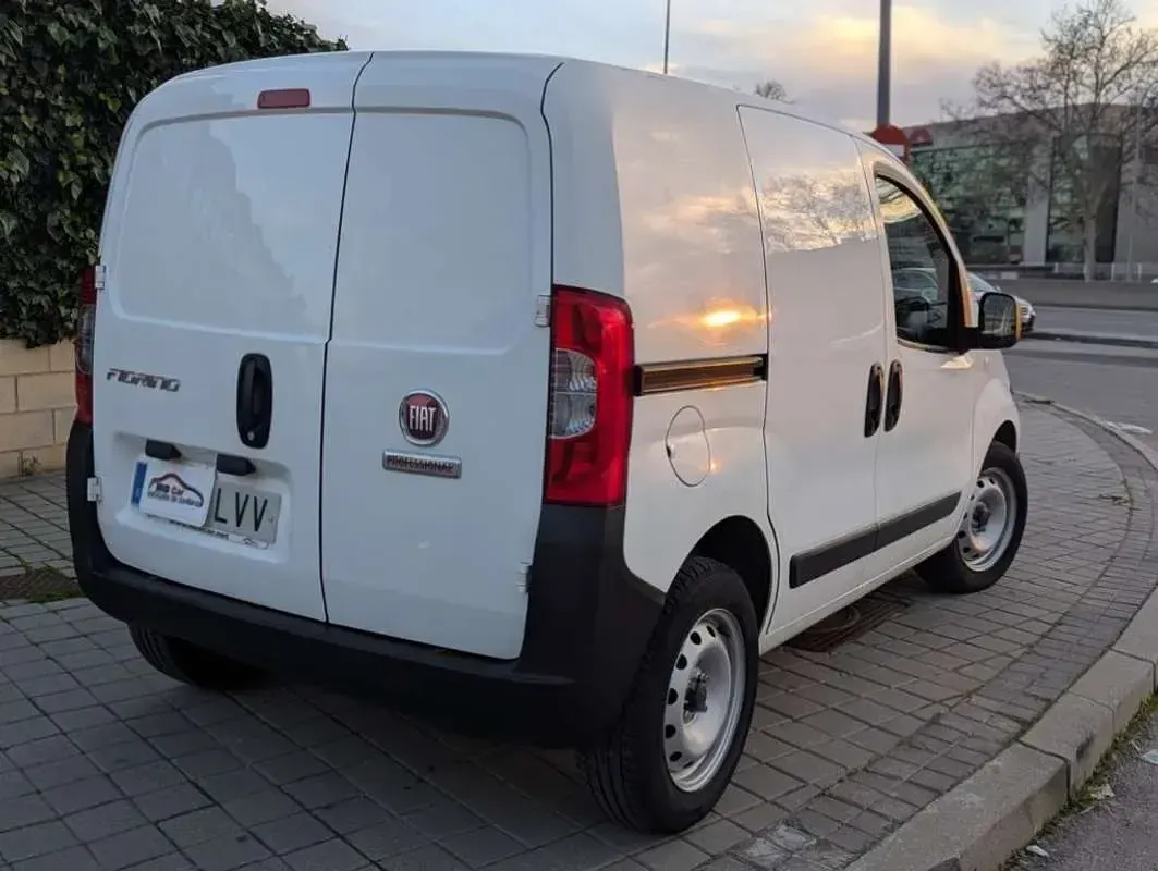 Usado Fiat Fiorino 95 CV (69 kW) 2022 Blanco Monovolumen