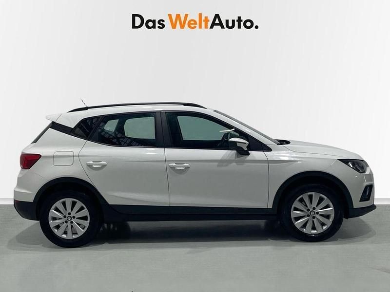 Usado Seat Arona Style 110 CV (80 kW) 2021 Blanco SUV