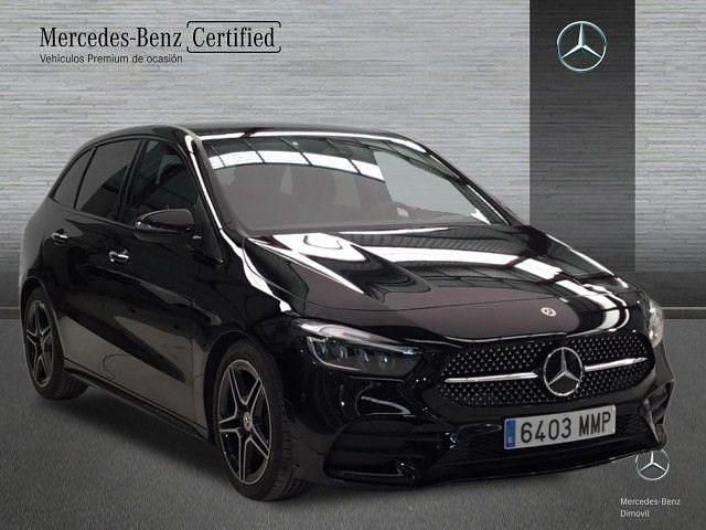 Usado Mercedes B200 AMG line 150 CV (110 kW) 2024 Negro noche Monovolumen