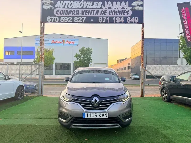 Usado Renault Espace LIMITED 160 CV (117 kW) 2019 Gris / plata Monovolumen