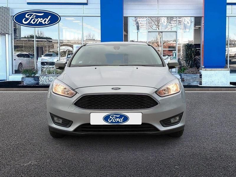 Usado Ford Focus Business Edition 125 CV (91 kW) 2017 Gris Familiar