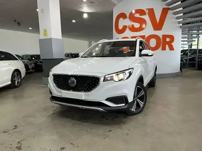 Usado MG ZS Luxury 105 kW (143 CV) 2021 Blanco SUV