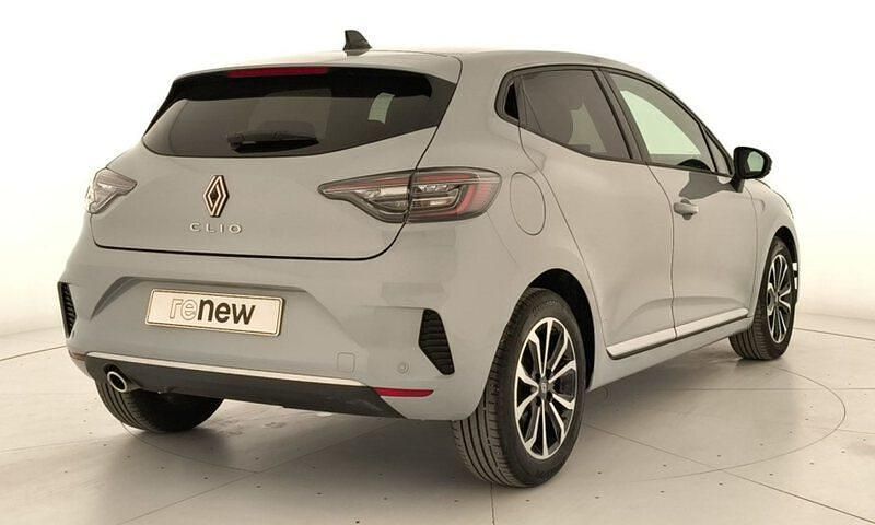 Usado Renault Clio V Techno 100 CV (73 kW) 2025 Gris Berlina