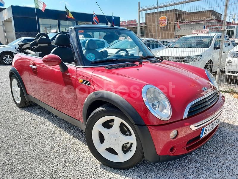 Usado Mini Cooper Cabriolet 116 CV (85 kW) 2004 Rojo Descapotable