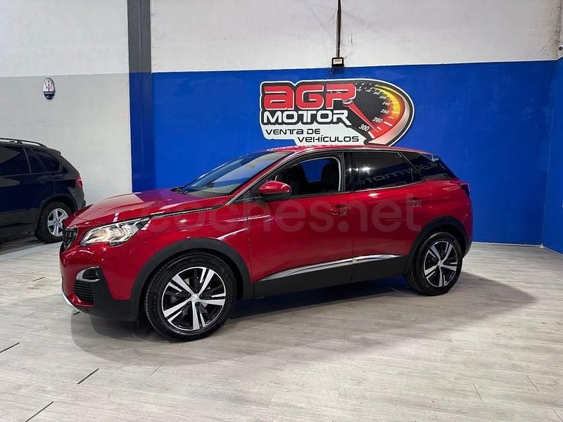 Usado Peugeot 3008 Allure 130 CV (95 kW) 2020 Granate SUV