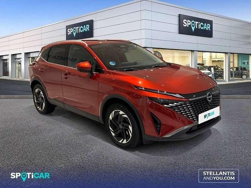 Usado Nissan Qashqai N-Connecta 159 CV (116 kW) 2025 Rojo SUV